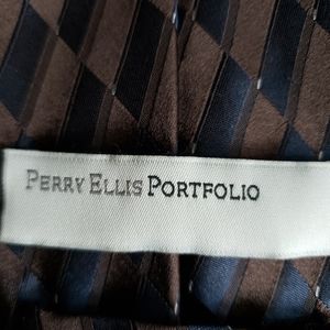 Perry Ellis Portfolio Neck Tie
